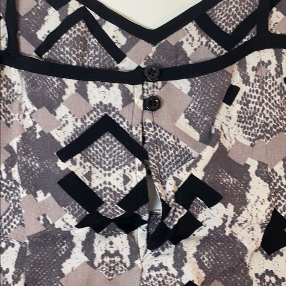 French Connection Cami top 🦈 - Picture 3 of 6